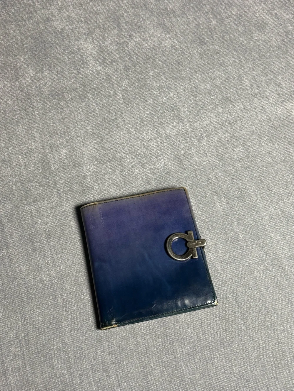 Ferragamo navy blue leather wallet #luxury #leathergoods